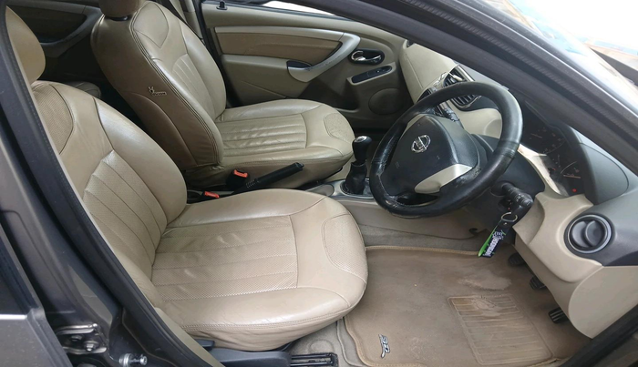 2014 Nissan Terrano XL D PLUS, Diesel, Manual, 1,23,413 km, interior