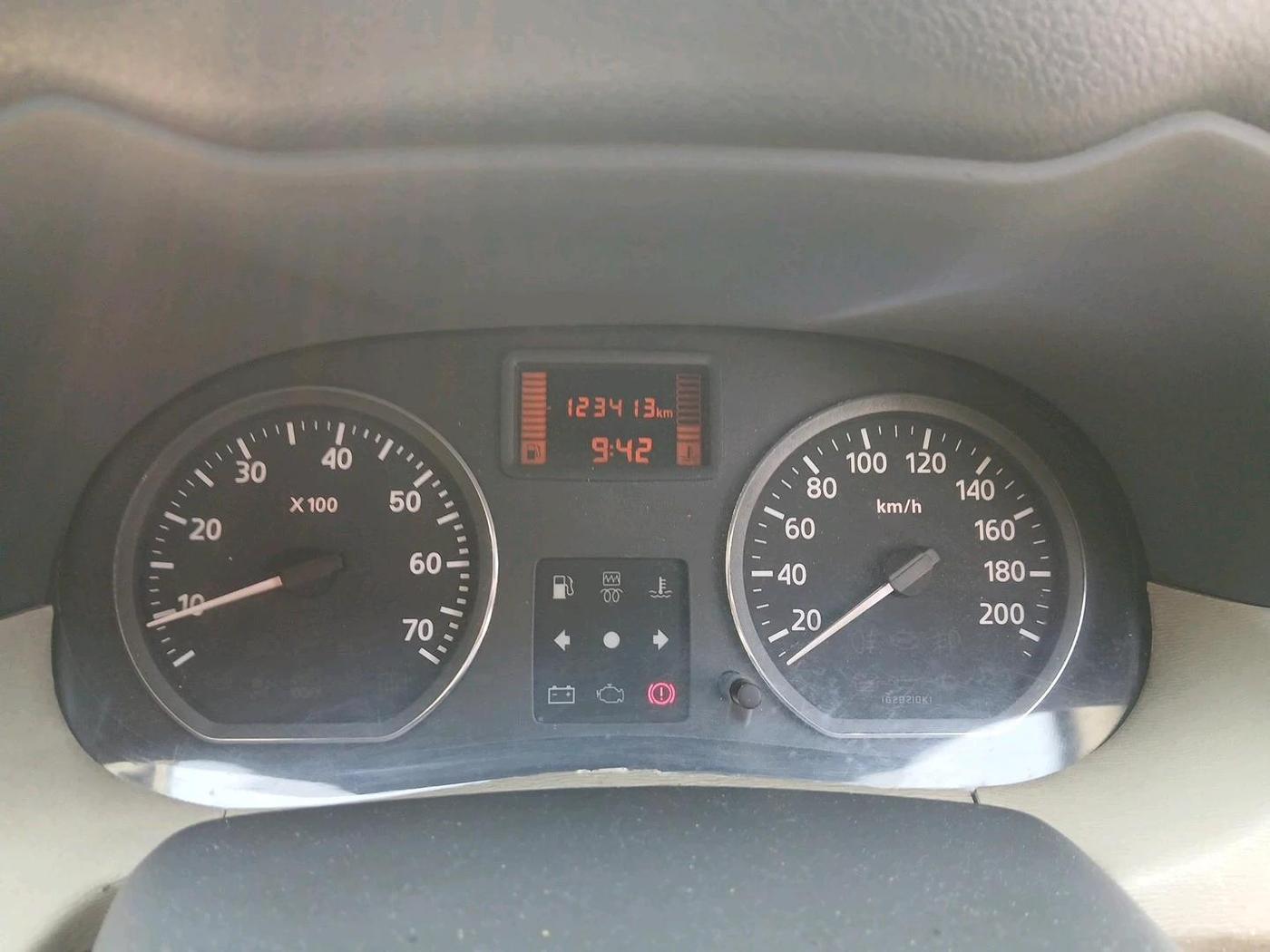 2014 Nissan Terrano XL D PLUS, Diesel, Manual, 1,23,413 km, interior