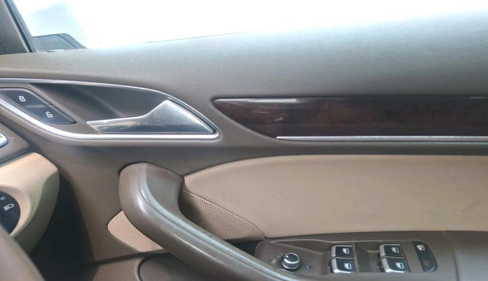 2012 Audi Q3 2.0 TDI QUATTRO, Diesel, Automatic, 1,78,944 km, interior