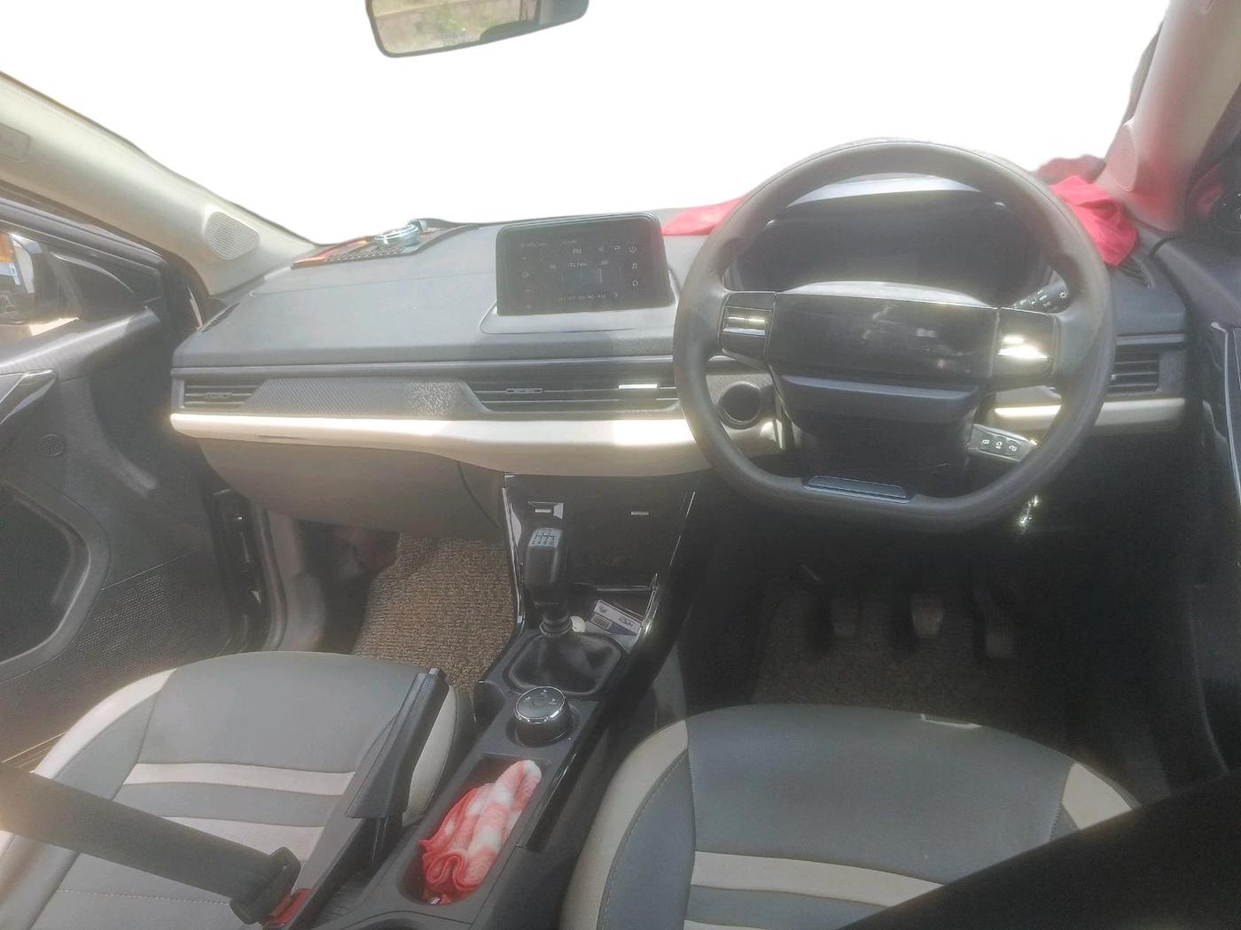 2024 Tata NEXON PURE 1.2 PETROL, Petrol, Manual, 77,192 km, interior