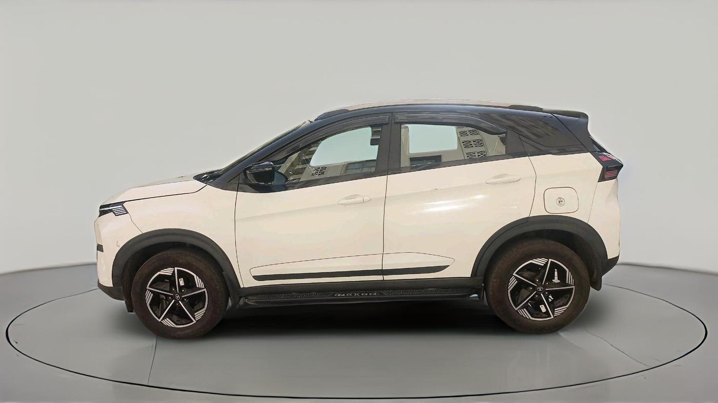 2023 Tata NEXON FEARLESS SUNROOF DUAL TONE 1.2 PETROL, Petrol, Manual, 16,060 km, exterior