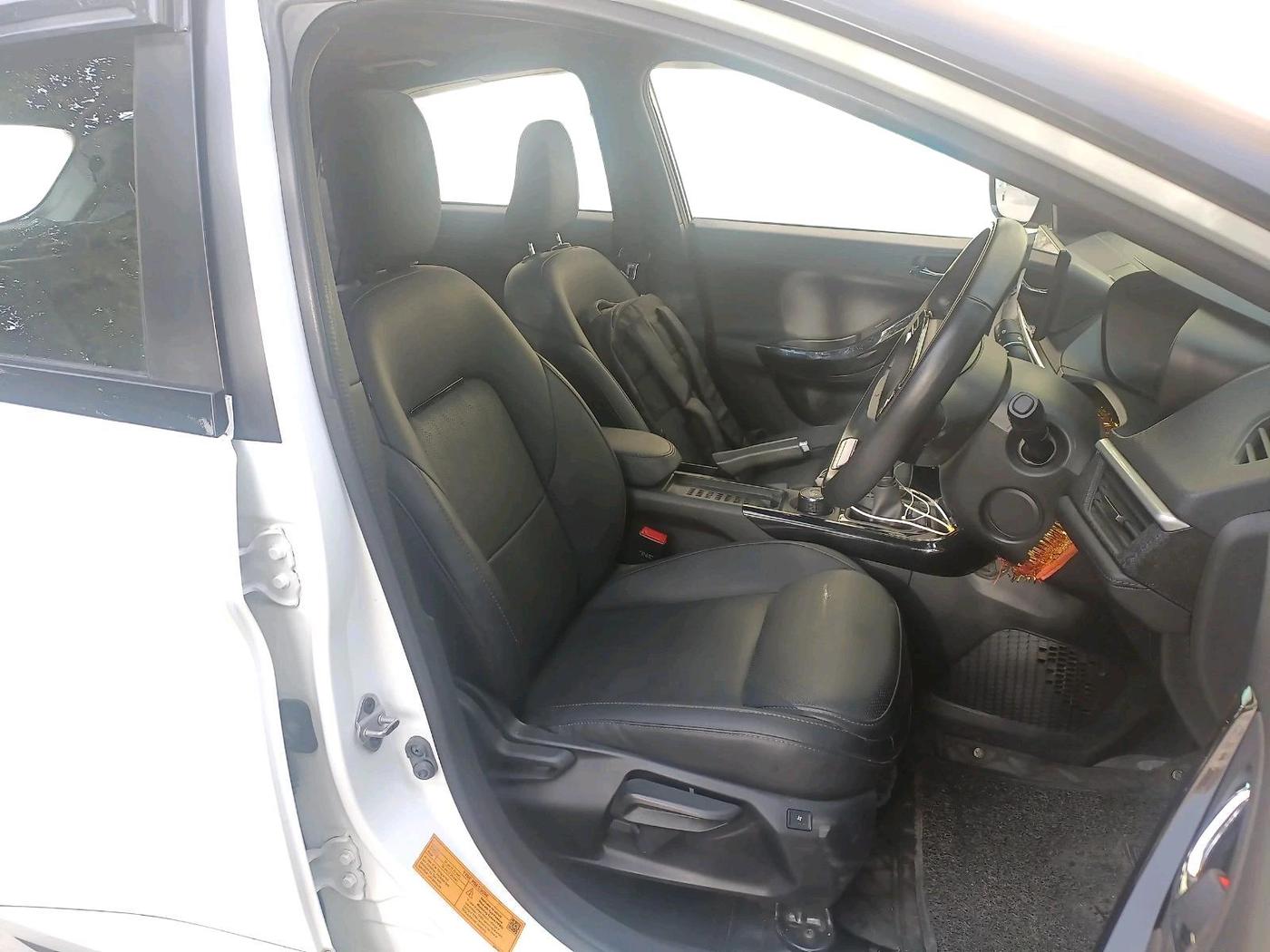 2023 Tata NEXON FEARLESS SUNROOF DUAL TONE 1.2 PETROL, Petrol, Manual, 16,060 km, interior