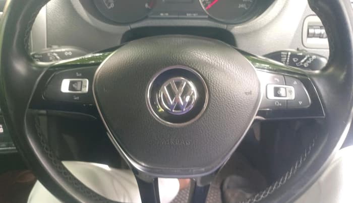 2018 Volkswagen Polo HIGHLINE1.5L, Diesel, Manual, 84,948 km, interior