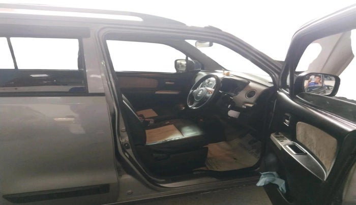 2015 Maruti Wagon R 1.0 VXI, Petrol, Manual, 1,74,453 km, interior