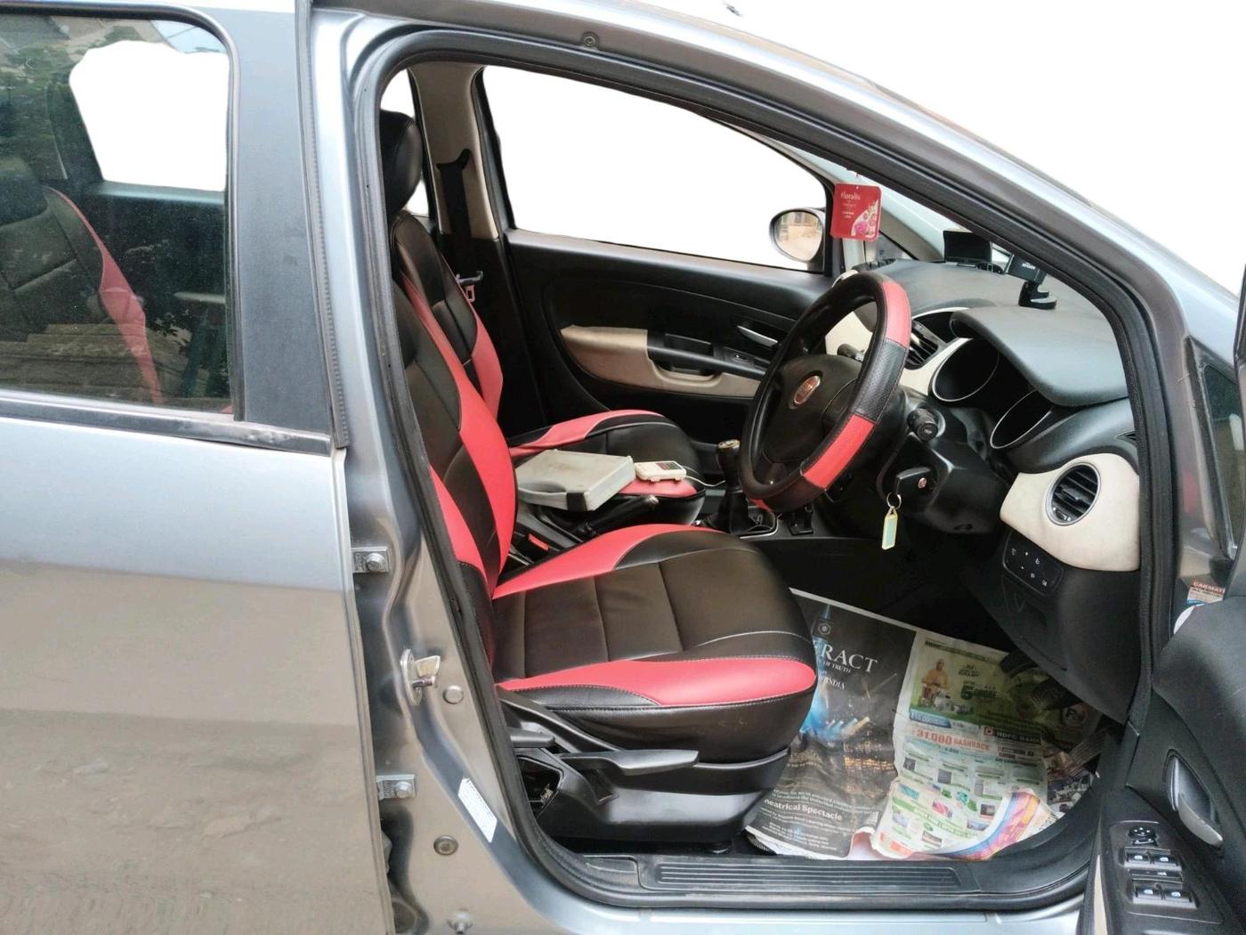 2015 Fiat Grand Punto Active Multijet 1.3, Diesel, Manual, 1,43,514 km, interior