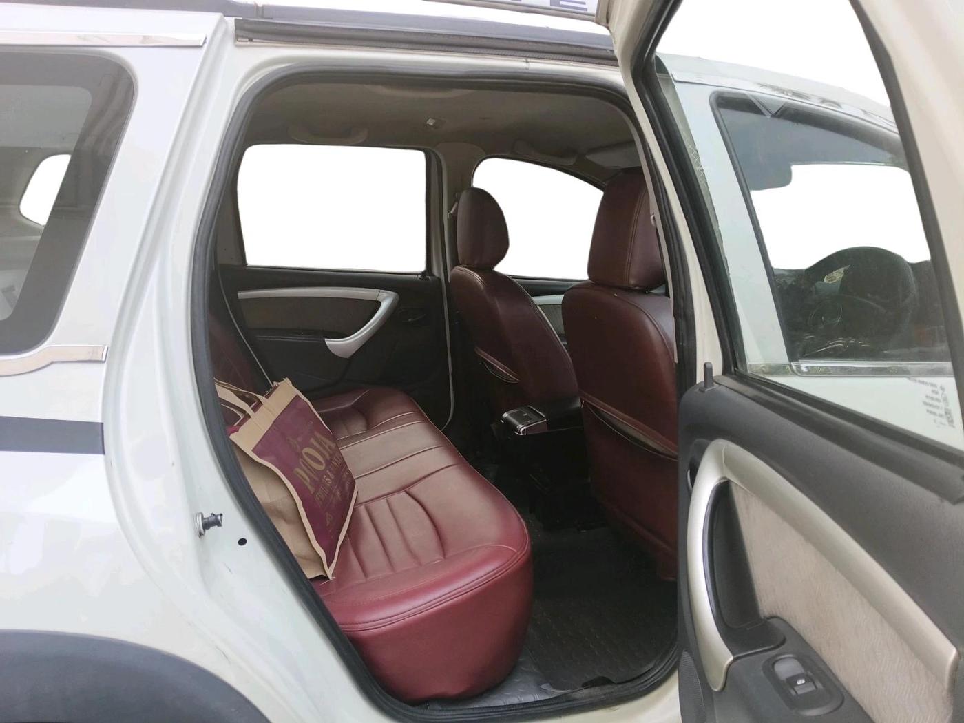2013 Renault Duster 85 PS RXL DIESEL, Diesel, Manual, 1,68,555 km, interior