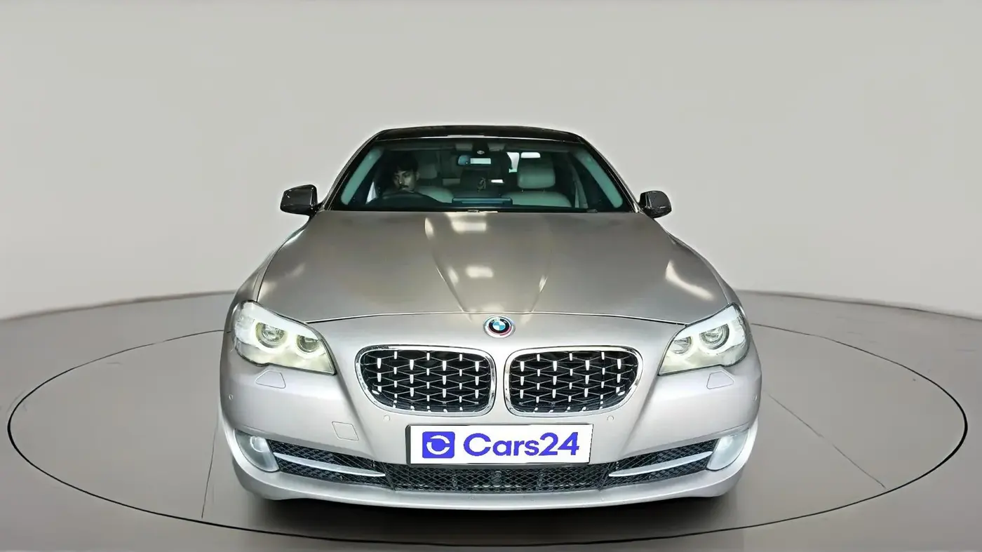 2010 BMW 5 Series 525D, Diesel, Automatic, 1,05,982 km, exterior