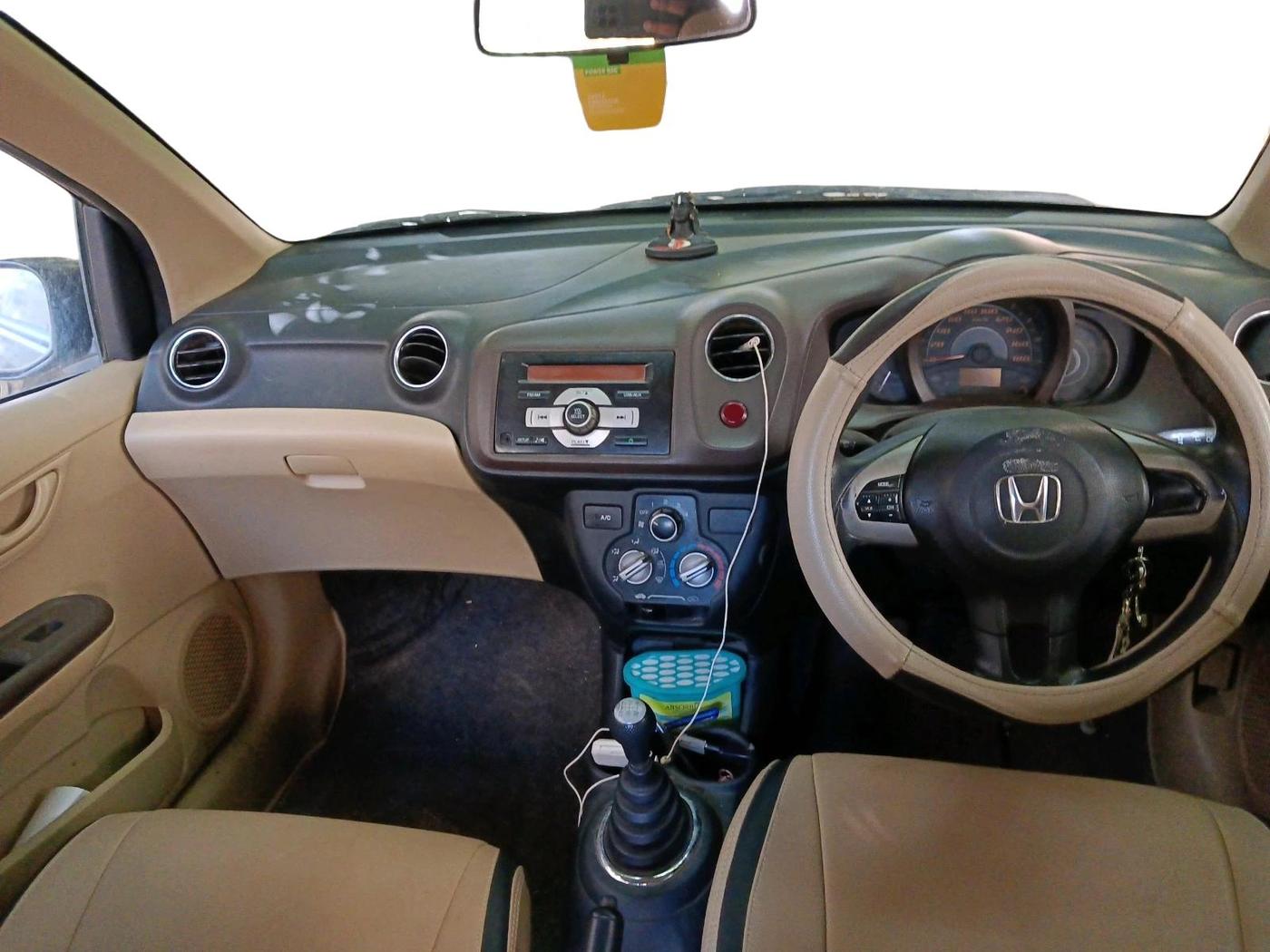 2013 Honda Amaze 1.2L I-VTEC S, Petrol, Manual, 1,12,566 km, interior