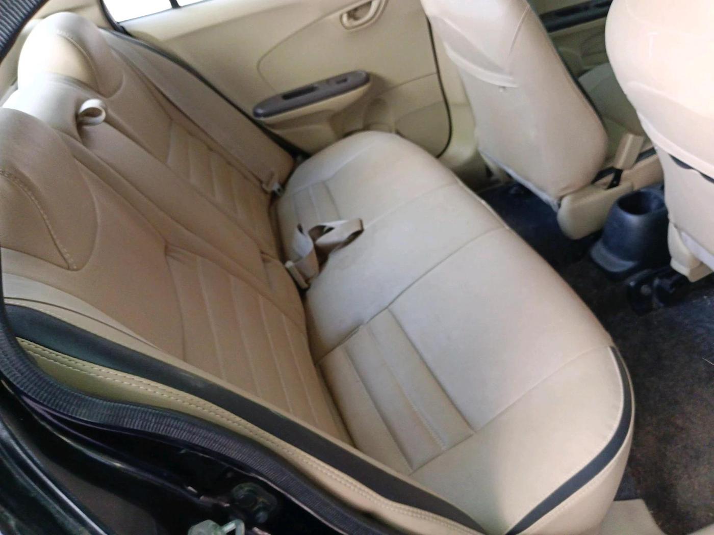 2013 Honda Amaze 1.2L I-VTEC S, Petrol, Manual, 1,12,566 km, interior