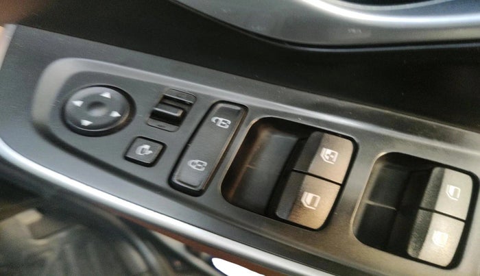 2022 Hyundai ALCAZAR 1.5 SIGNATURE (O) AT 7STR, Diesel, Automatic, 68,471 km, interior