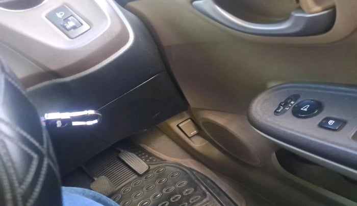 2012 Honda Brio V MT, Petrol, Manual, 44,775 km, interior