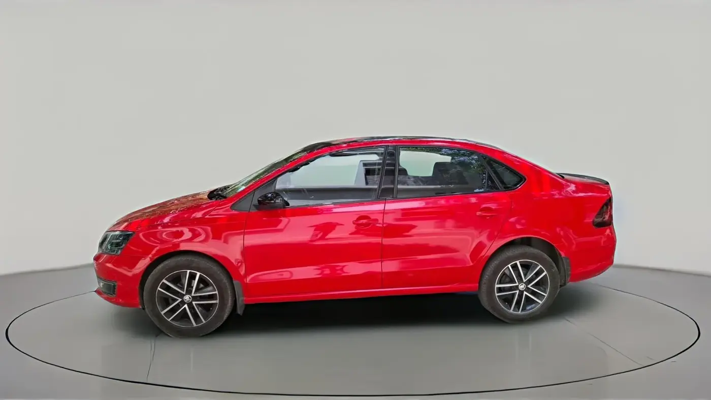 2018 Skoda Rapid STYLE 1.6 MPI AT, Petrol, Automatic, 70,672 km, exterior