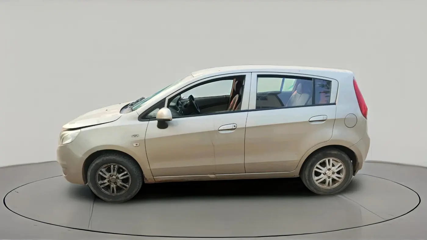 2013 Chevrolet Sail UVA 1.3 LT ABS, Diesel, Manual, 77,290 km, exterior