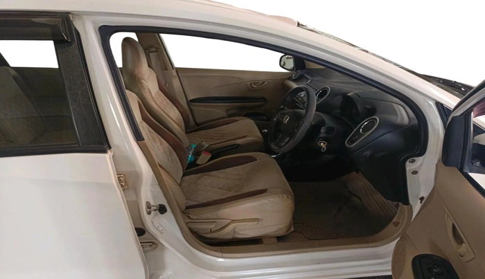 2014 Honda Mobilio 1.5L I-DTEC S, Diesel, Manual, 91,062 km, interior