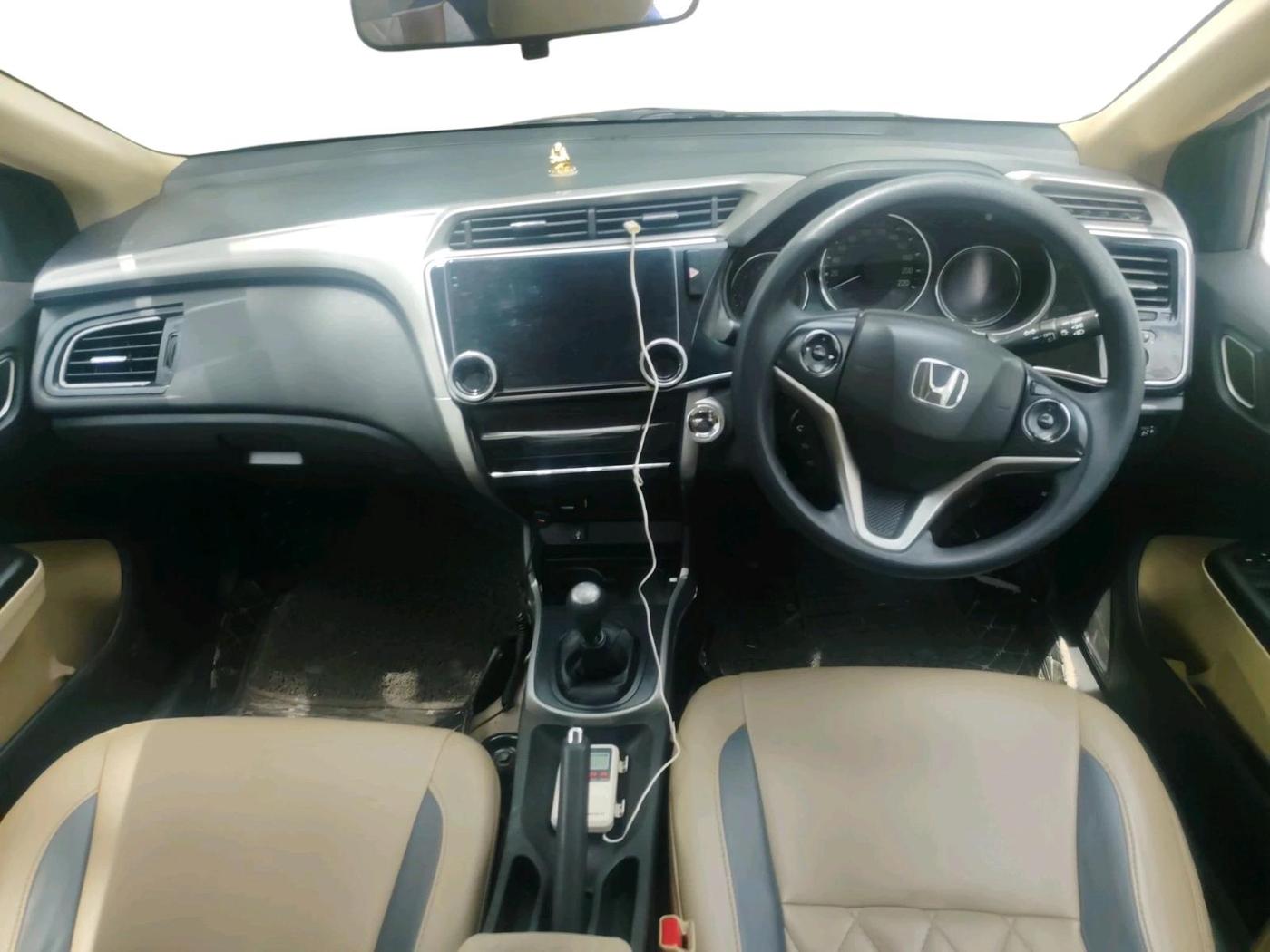 2017 Honda City 1.5L I-VTEC V MT, Petrol, Manual, 52,113 km, interior