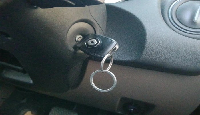 2019 Renault Duster 110 PS RXS 4X2 AMT DIESEL, Diesel, Automatic, 1,00,938 km, interior