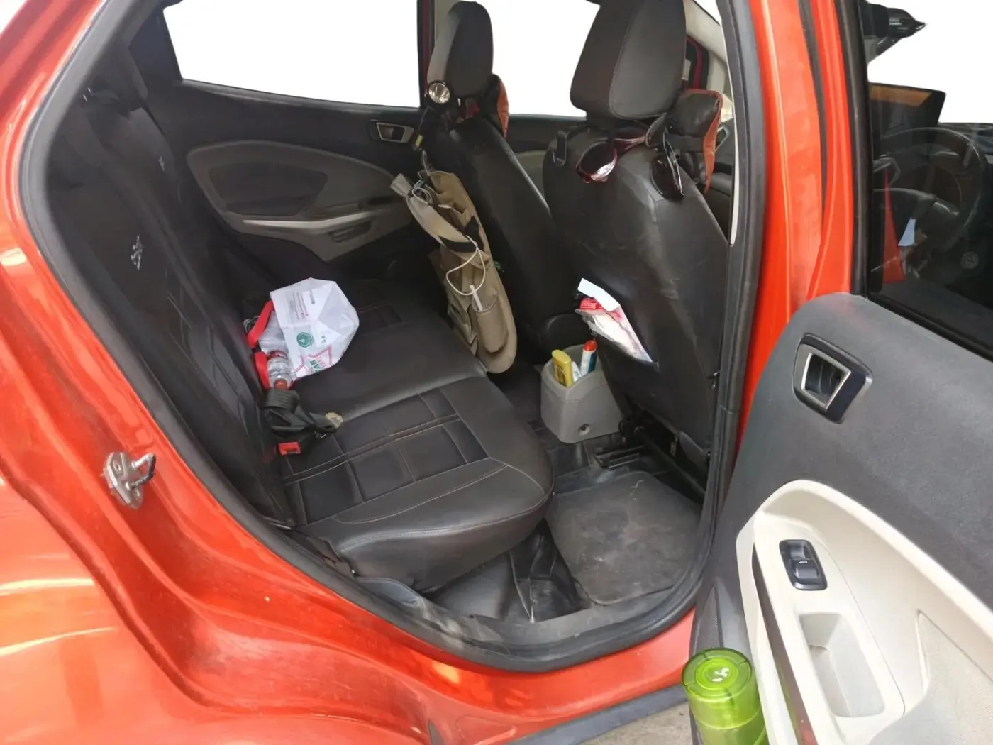 2014 Ford Ecosport TITANIUM 1.5L DIESEL, Diesel, Manual, 1,11,589 km, interior