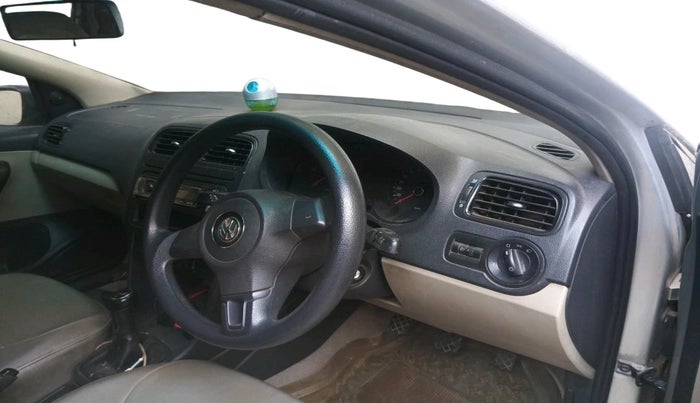 2011 Volkswagen Polo TRENDLINE 1.2L DIESEL, Diesel, Manual, 2,00,300 km, interior