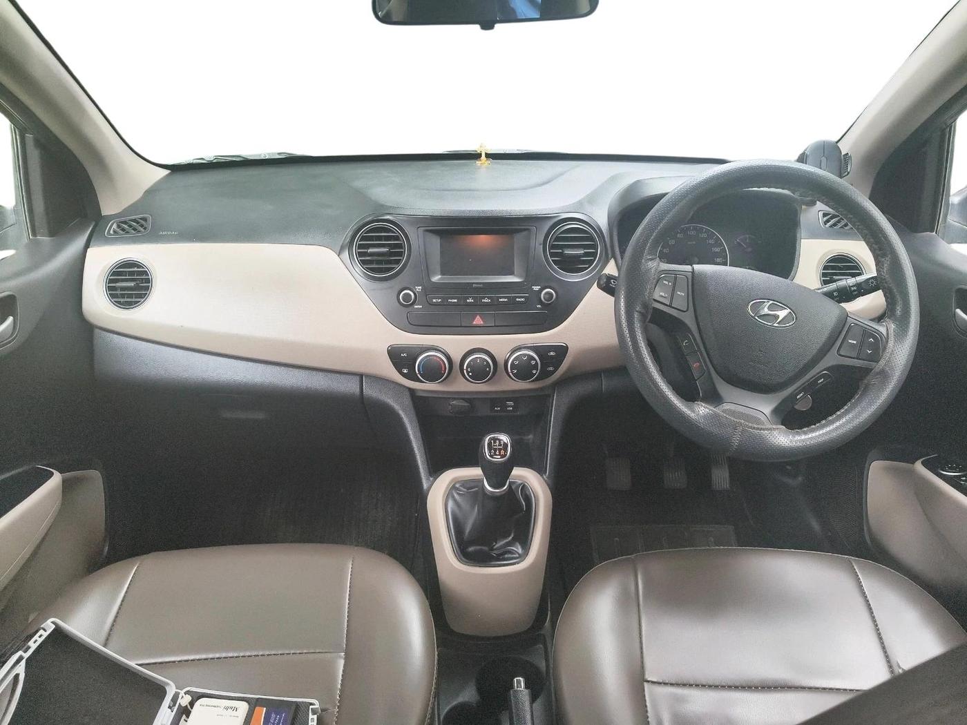 2017 Hyundai Grand i10 SPORTZ 1.2 KAPPA VTVT, Petrol, Manual, 65,672 km, interior