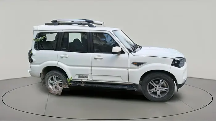 2015 Mahindra Scorpio S10, Diesel, Manual, 99,915 km, exterior