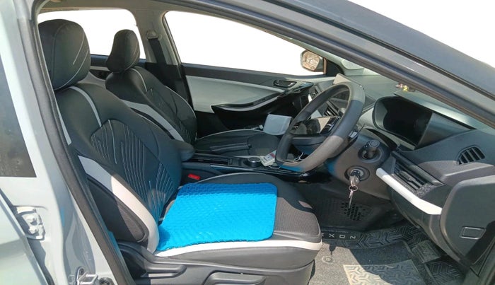 2025 Tata NEXON Pure Plus (S) 1.2 Petrol 6AMT, Petrol, Automatic, 817 km, interior