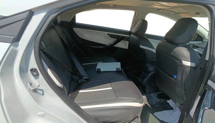 2025 Tata NEXON Pure Plus (S) 1.2 Petrol 6AMT, Petrol, Automatic, 817 km, interior