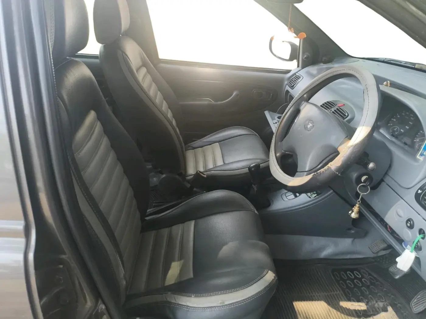 2006 Tata Indica V2 DLG, Diesel, Manual, 1,46,813 km, interior