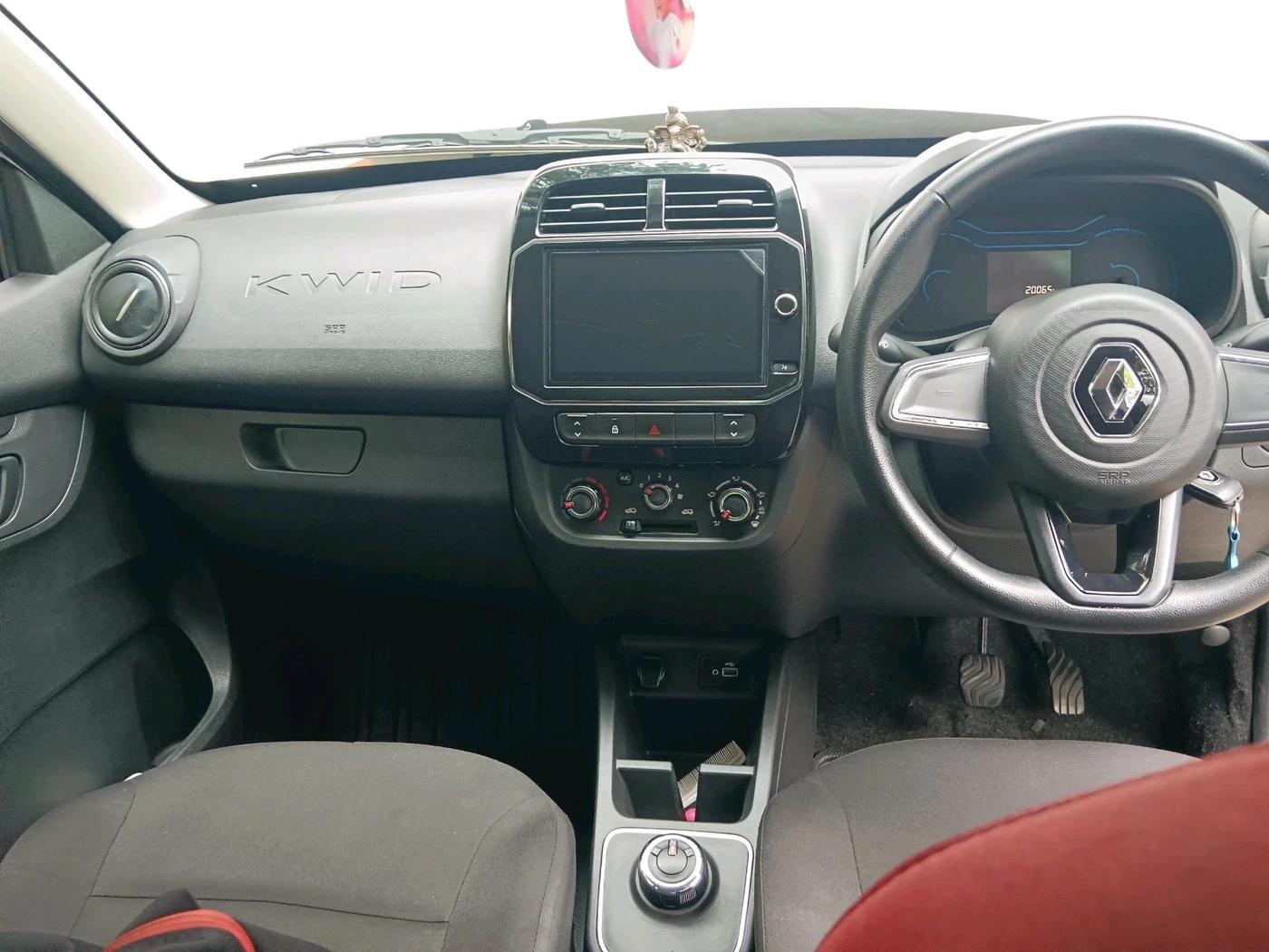 2022 Renault Kwid RXT 1.0 AMT, Petrol, Automatic, 20,065 km, interior