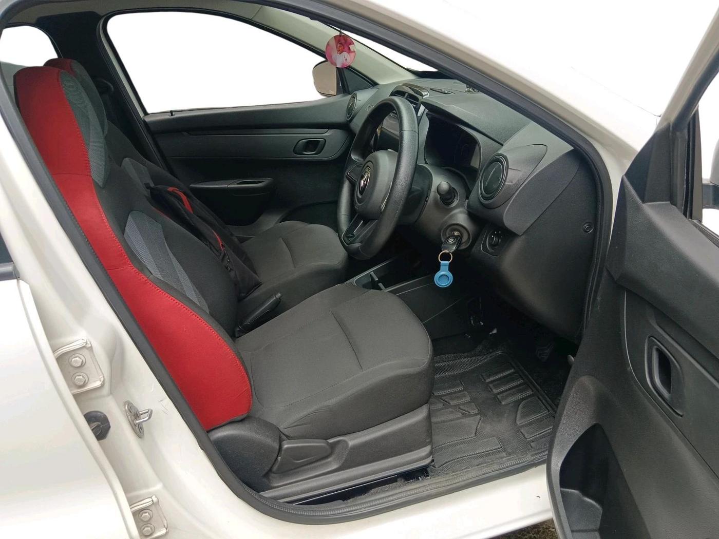 2022 Renault Kwid RXT 1.0 AMT, Petrol, Automatic, 20,065 km, interior