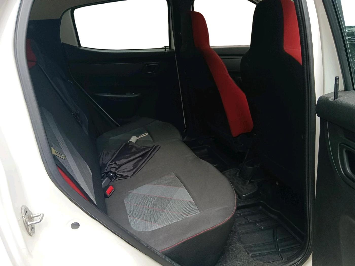 2022 Renault Kwid RXT 1.0 AMT, Petrol, Automatic, 20,065 km, interior