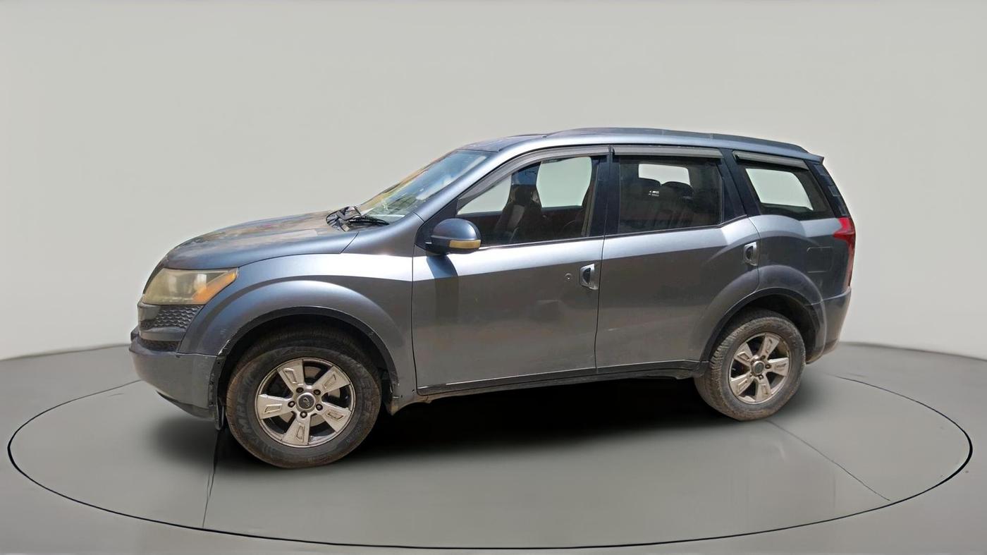 2013 Mahindra XUV500 W8, Diesel, Manual, 1,04,172 km, exterior