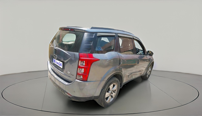 2013 Mahindra XUV500 W8, Diesel, Manual, 1,04,172 km, exterior