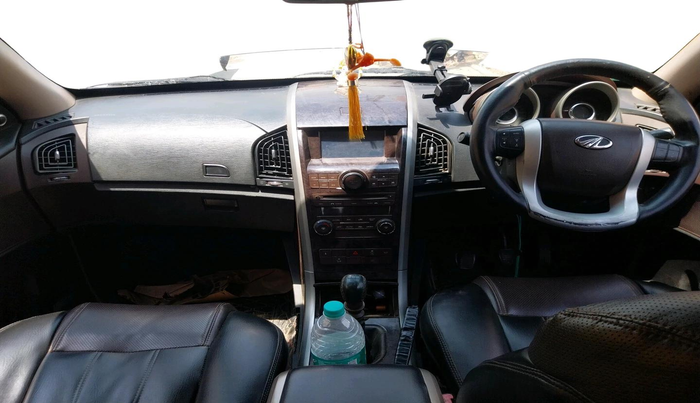 2013 Mahindra XUV500 W8, Diesel, Manual, 1,04,172 km, interior