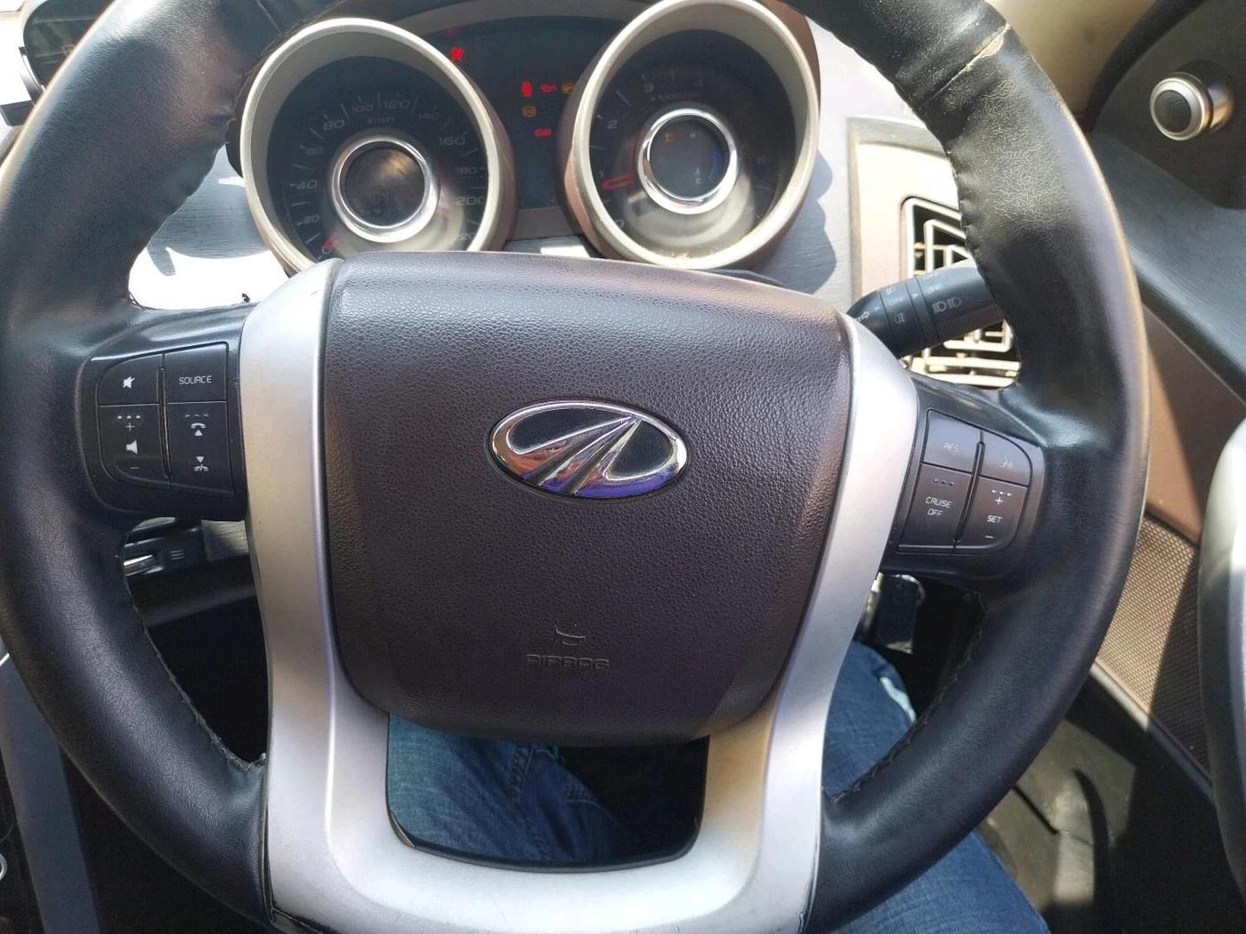 2013 Mahindra XUV500 W8, Diesel, Manual, 1,04,172 km, interior