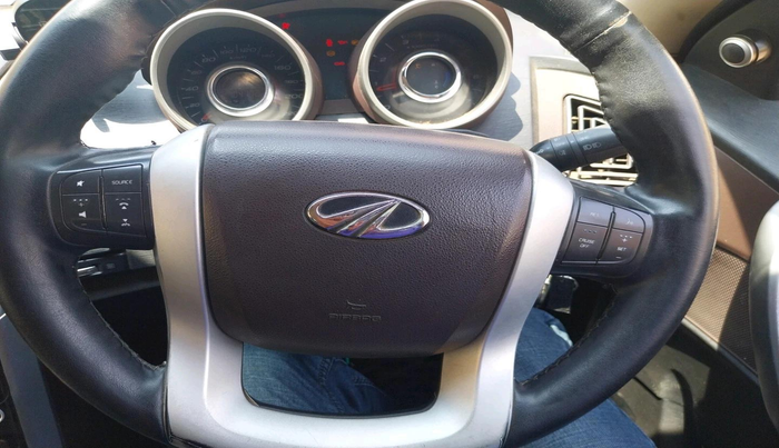 2013 Mahindra XUV500 W8, Diesel, Manual, 1,04,172 km, interior