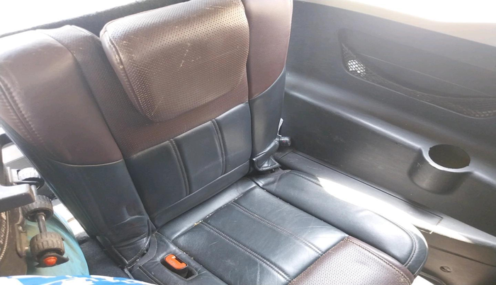 2013 Mahindra XUV500 W8, Diesel, Manual, 1,04,172 km, interior