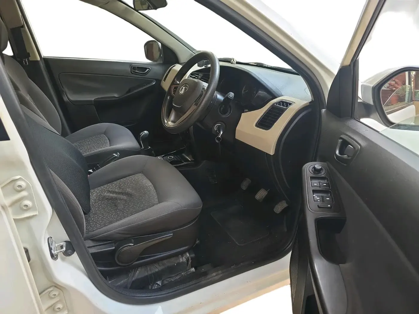 2014 Tata Zest XMS PETROL, Petrol, Manual, 54,607 km, interior