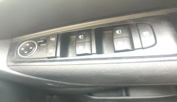2024 KIA SONET HTK (O) 1.2 Petrol MT, Petrol, Manual, 14,712 km, interior