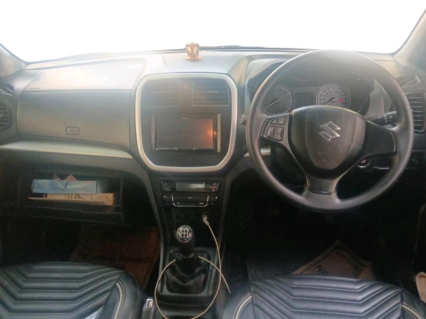 2022 Maruti Vitara Brezza VXI, Petrol, Manual, 21,870 km, interior