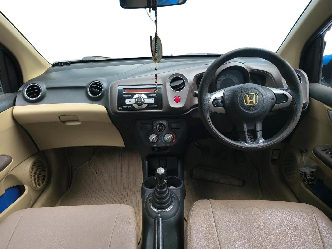 2012 Honda Brio V MT, Petrol, Manual, 76,566 km, interior