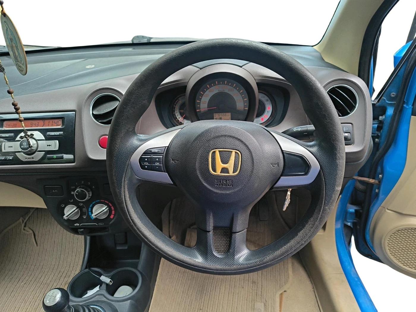 2012 Honda Brio V MT, Petrol, Manual, 76,566 km, interior