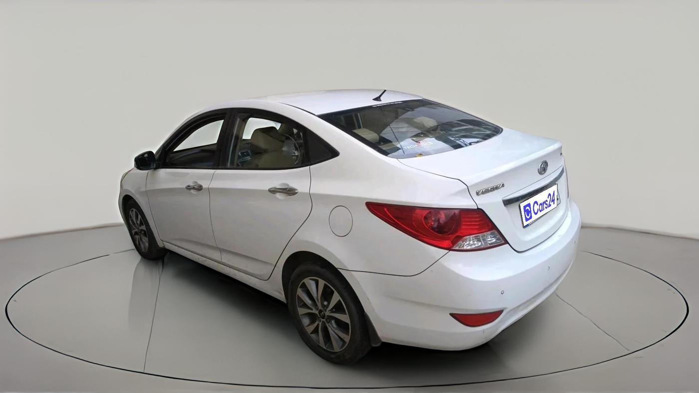 2014 Hyundai Verna FLUIDIC 1.6 CRDI SX OPT, Diesel, Manual, 2,32,136 km, exterior