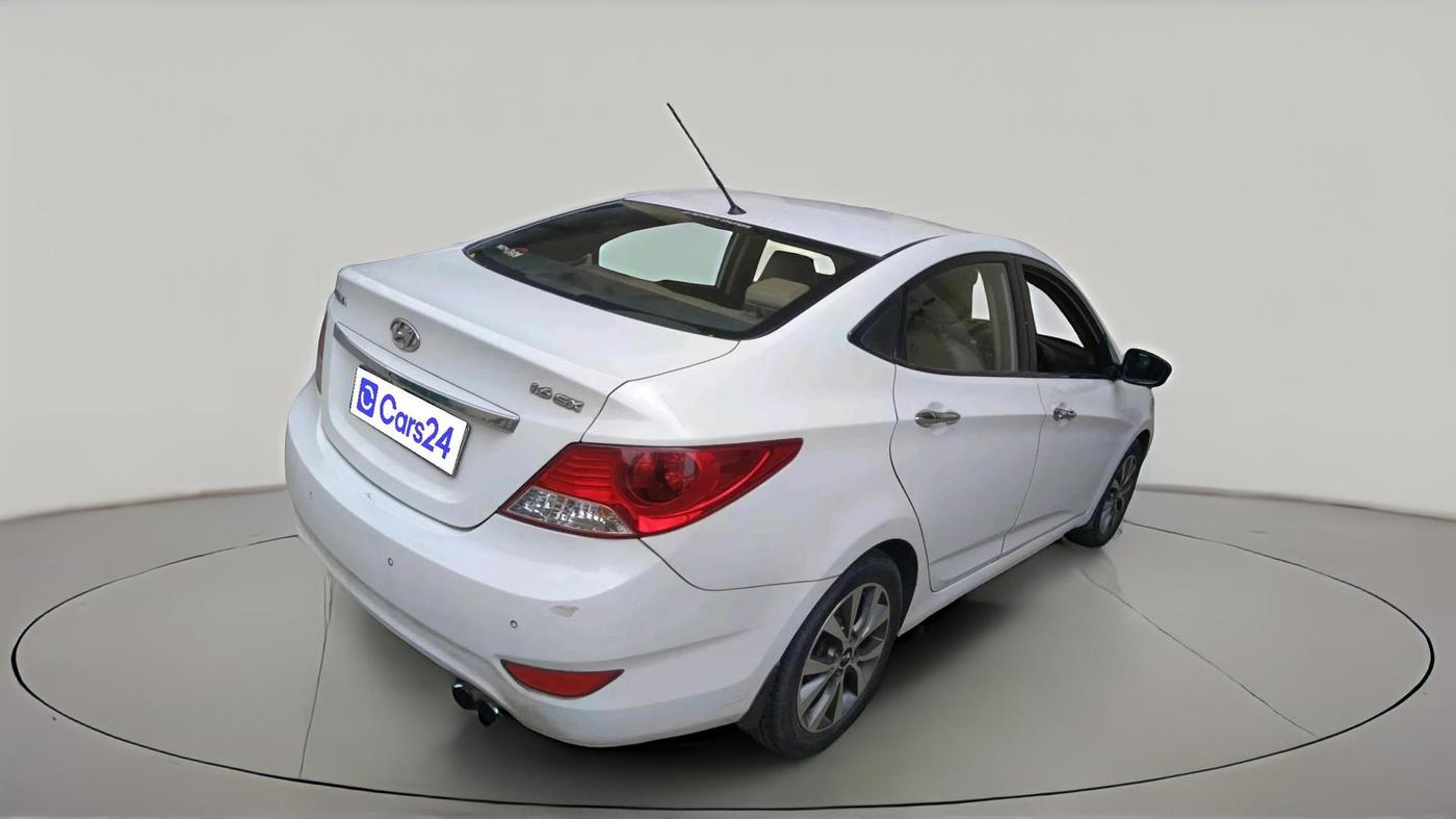 2014 Hyundai Verna FLUIDIC 1.6 CRDI SX OPT, Diesel, Manual, 2,32,136 km, exterior