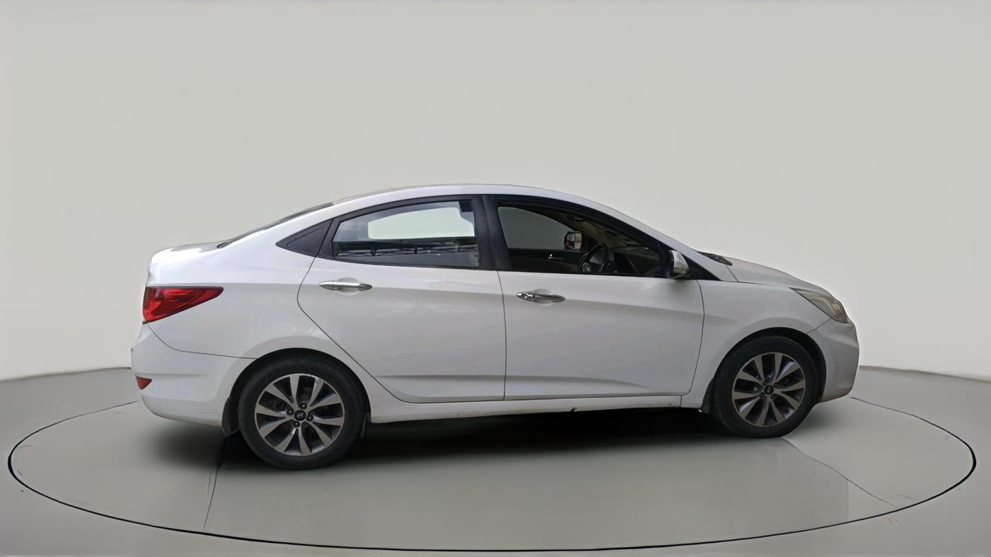2014 Hyundai Verna FLUIDIC 1.6 CRDI SX OPT, Diesel, Manual, 2,32,136 km, exterior