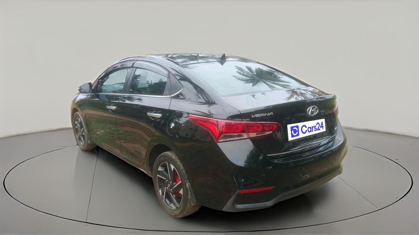 2017 Hyundai Verna 1.6 VTVT SX (O) AT, Petrol, Automatic, 49,105 km, exterior