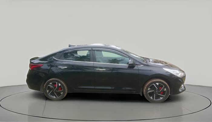 2017 Hyundai Verna 1.6 VTVT SX (O) AT, Petrol, Automatic, 49,105 km, exterior