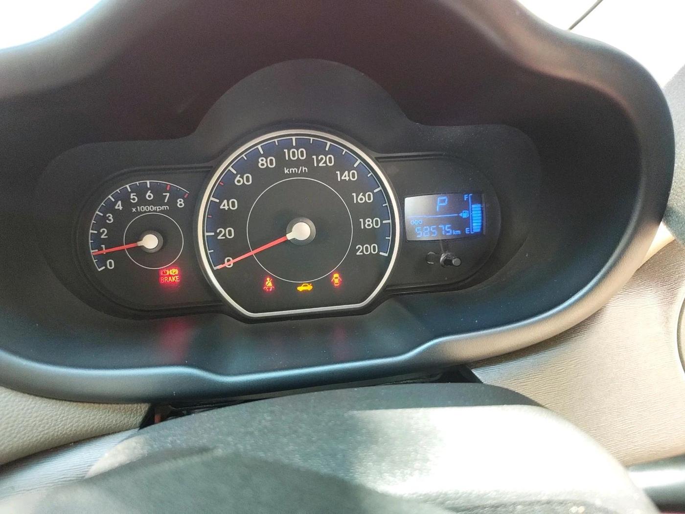 2013 Hyundai i10 SPORTZ 1.2 AT, Petrol, Automatic, 58,575 km, interior
