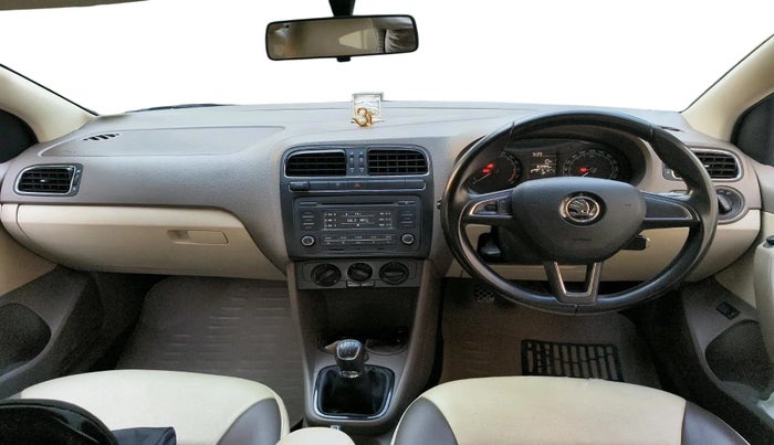 2014 Skoda Rapid 1.5 TDI CR AMBITION PLUS, Diesel, Manual, 60,289 km, interior