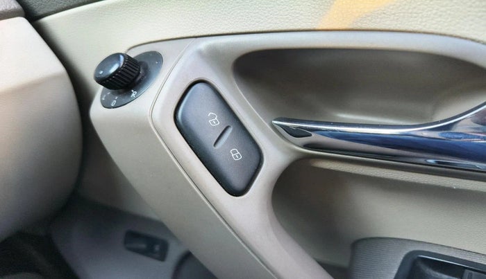 2014 Skoda Rapid 1.5 TDI CR AMBITION PLUS, Diesel, Manual, 60,289 km, interior