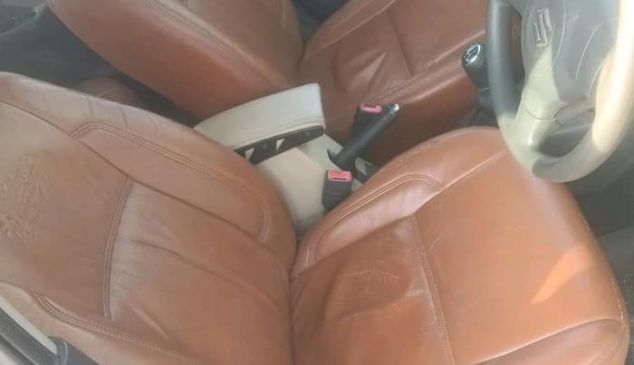 2010 Maruti Swift VXI, Petrol, Manual, 1,19,126 km, interior
